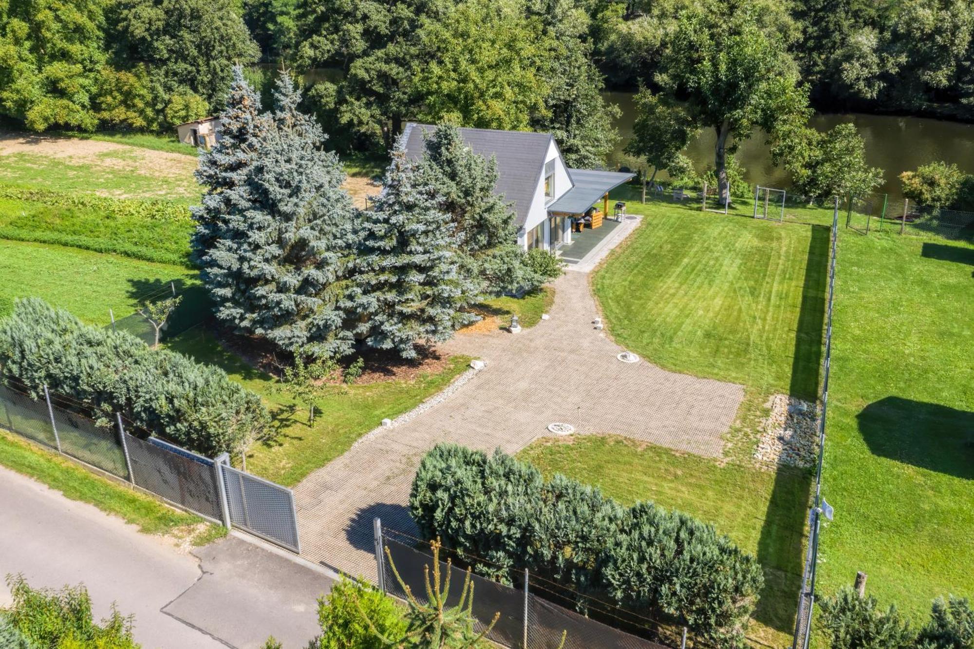 Вилла Vilka U Dyje Зноймо Экстерьер фото